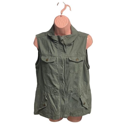 ASHLEY OUTERWEAR Women’s Army Green Vest Size Medium  Zipper Closure - Picture 1 of 9